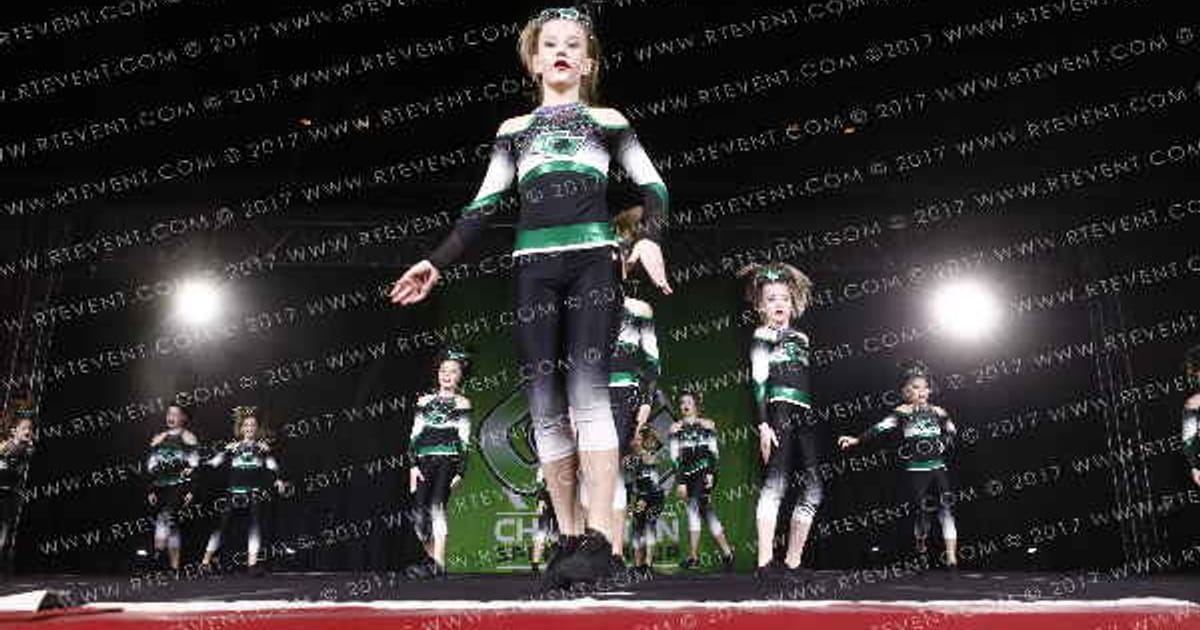 GU Shamrocks Galway Gals · Schaumburg Grand Nationals DI DII