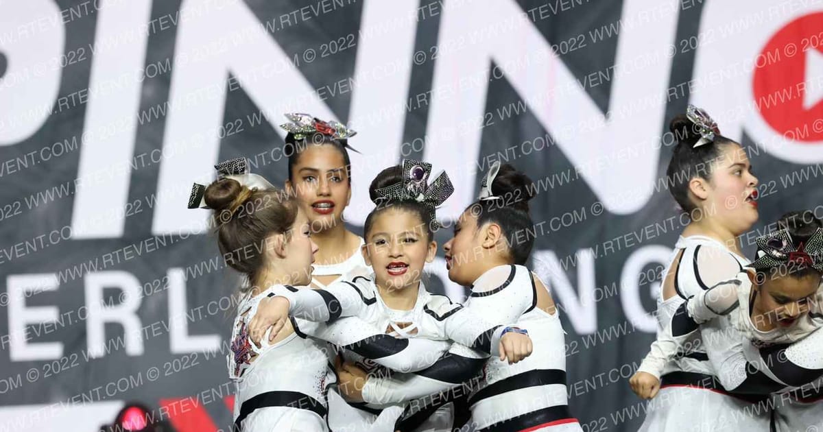 EMINENCE ATHLETICS ASTRO DIVAS · The Pinnacle Cheerleading Championship