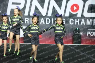 CHEERTASTICS CRUSH FUGITIVES