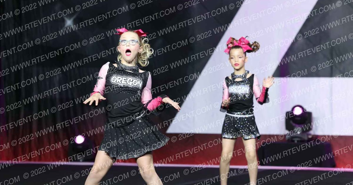CENTRAL OREGON PINK DIAMONDS · The Pinnacle Cheerleading Championship