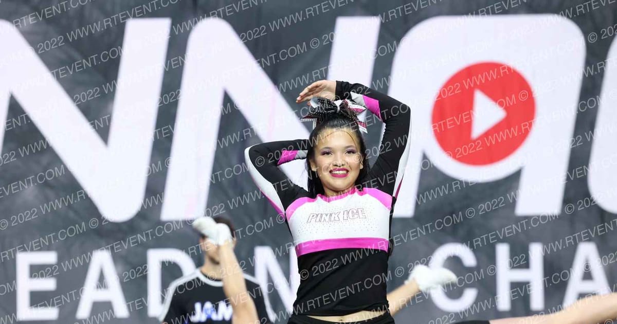 ESCONDIDO PINK ICE · The Pinnacle Cheerleading Championship