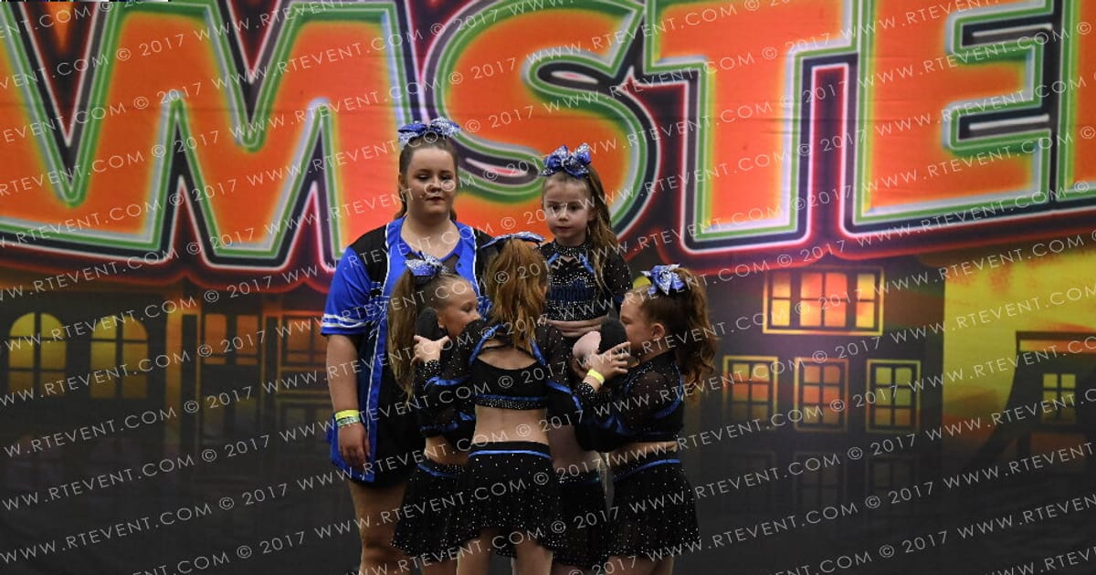 Sapphire Cheer and Dance Mini Level 1 Stunt Group · FC Amsterdam