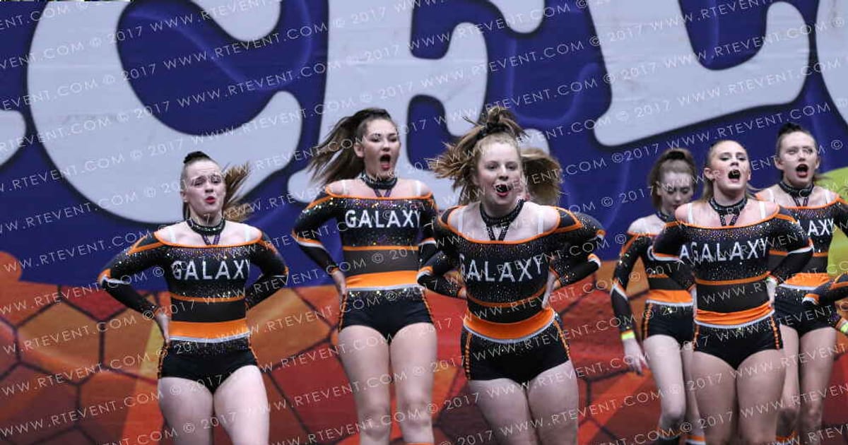 Galaxy Cheerleaders COMETS · FC Barcelona