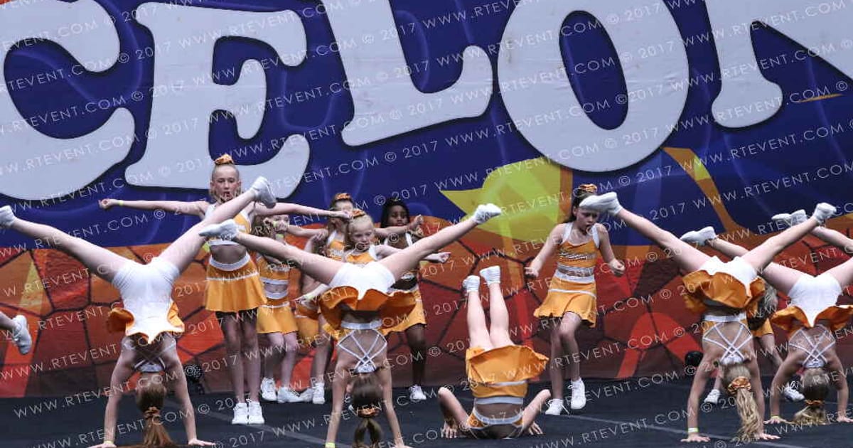 Kent Cheer Academy Plutonium · FC Barcelona