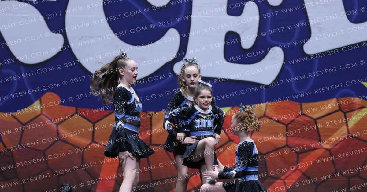 Altitude Cheer Blizzard · FC Barcelona