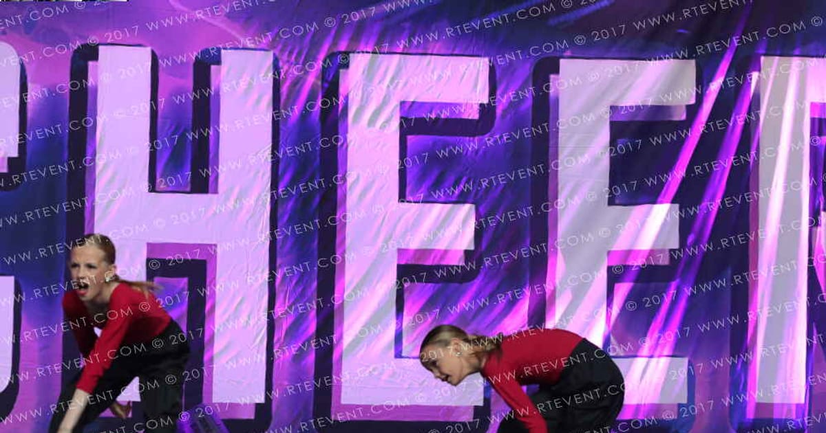 Team Love Cheer QUEENS · FC Internationals and Schools out