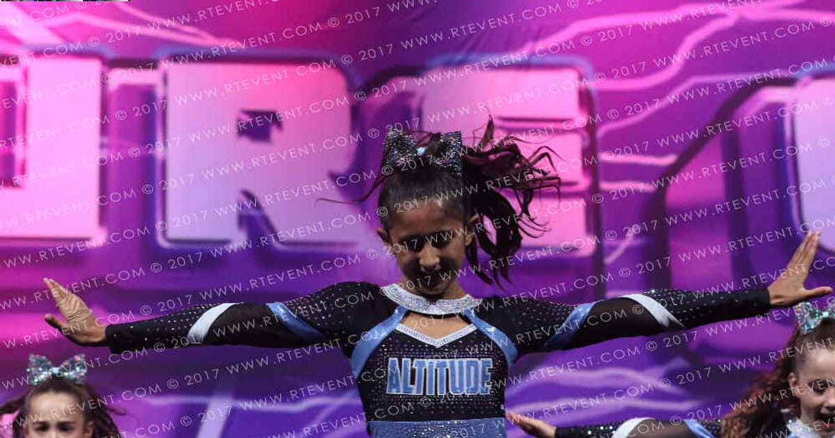 Altitude Cheer Sierra · FC Internationals