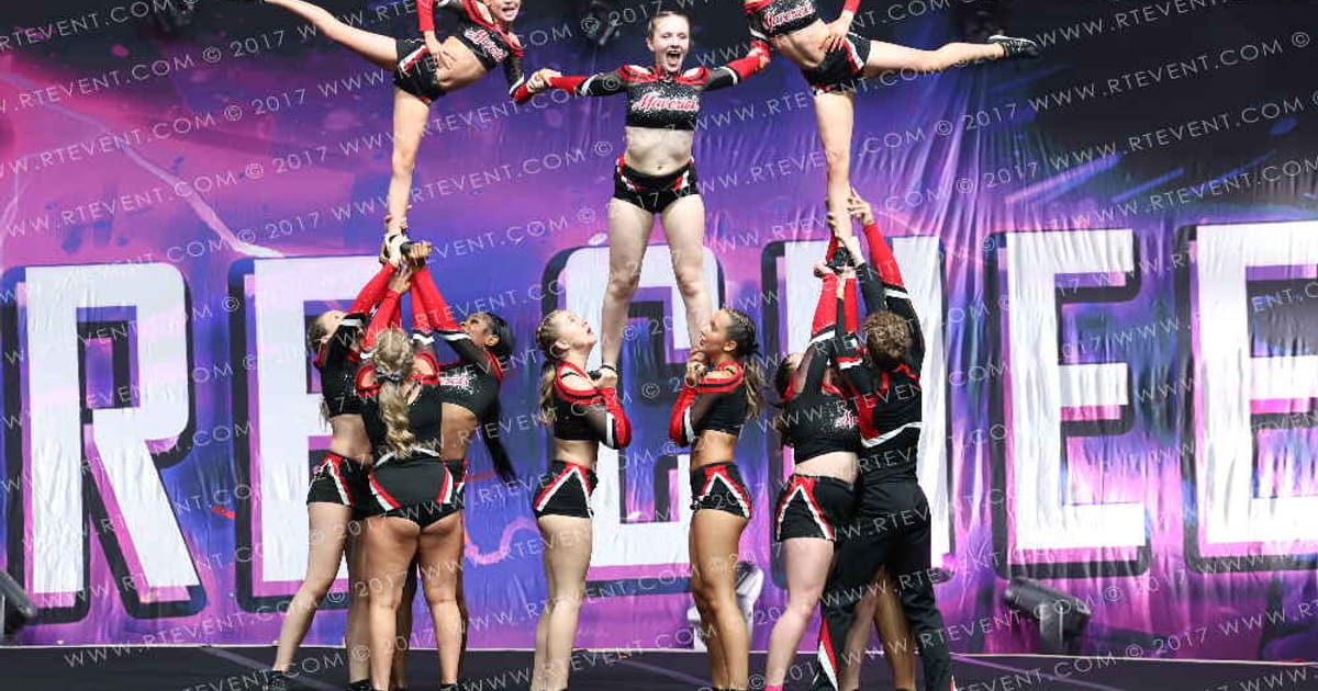 Mavericks Cheerleaders SYNERGY · FC Internationals