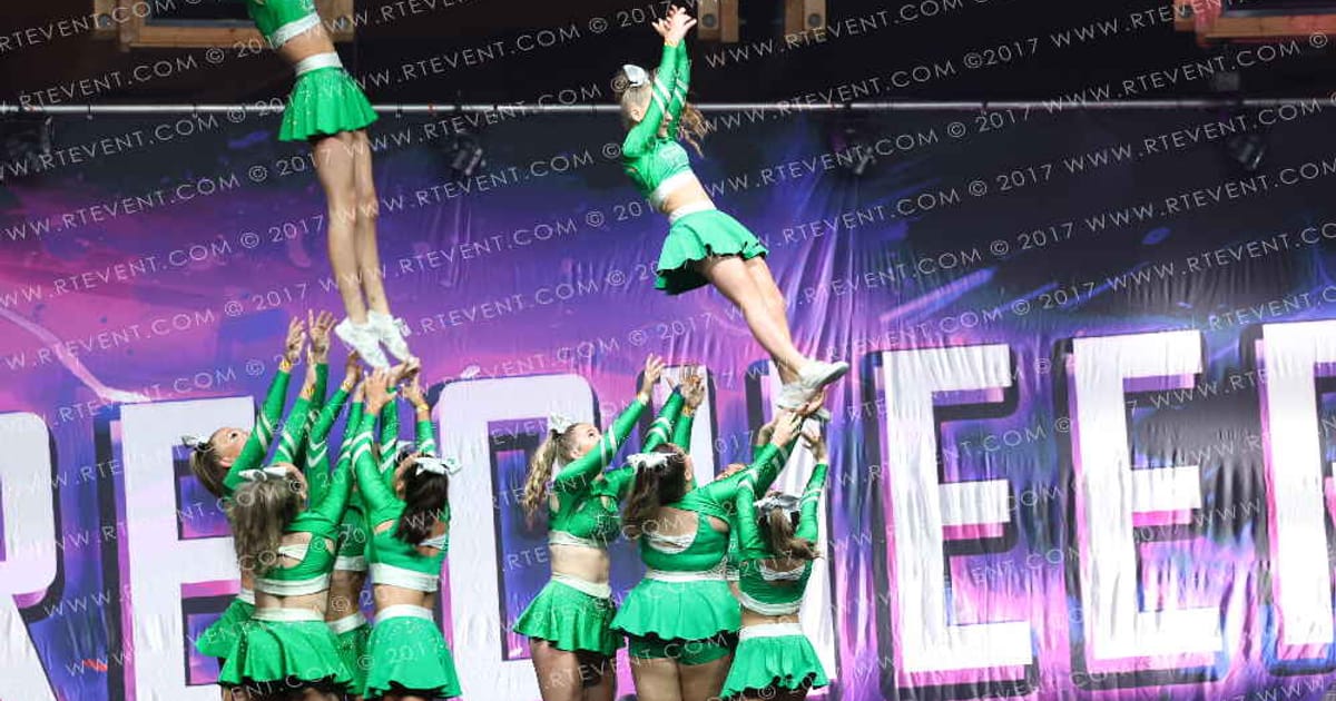 TKT Cheerleading Viridis · FC Internationals
