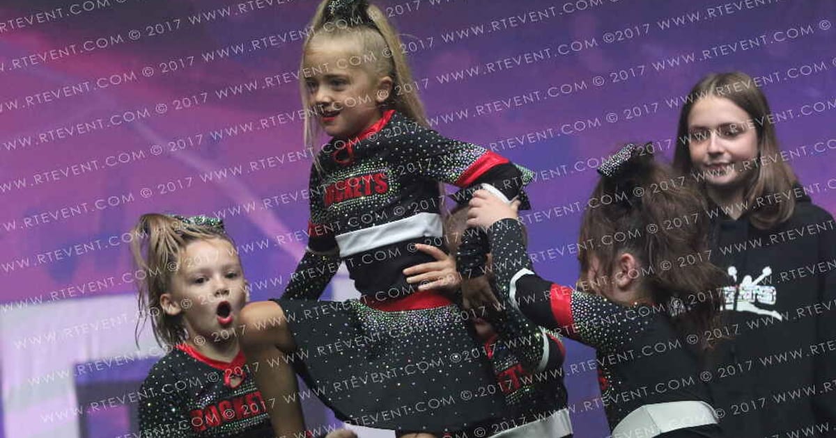 Rhondda Rockets Cheerleaders Sensation · FC Internationals