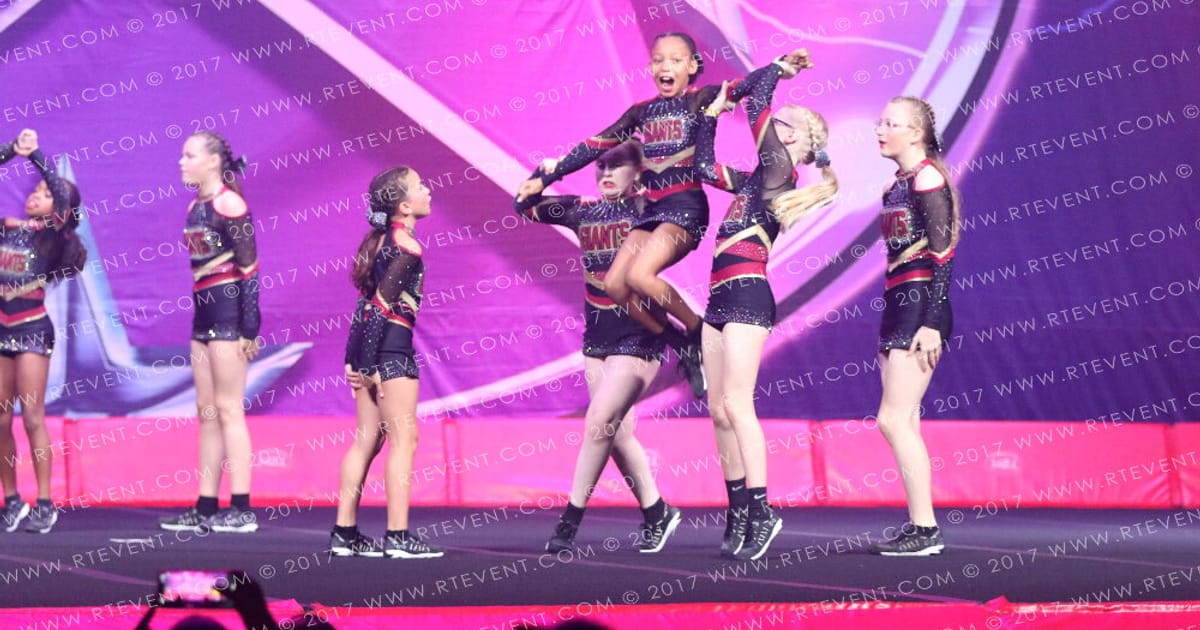 Giants Elite Ruby · FC Internationals