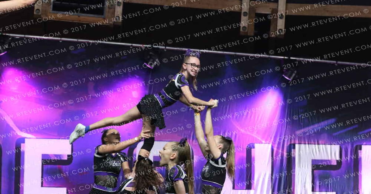 Swindon Lightning Thunderstruck · FC Internationals
