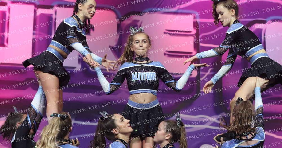Altitude Cheer Everest · FC Internationals