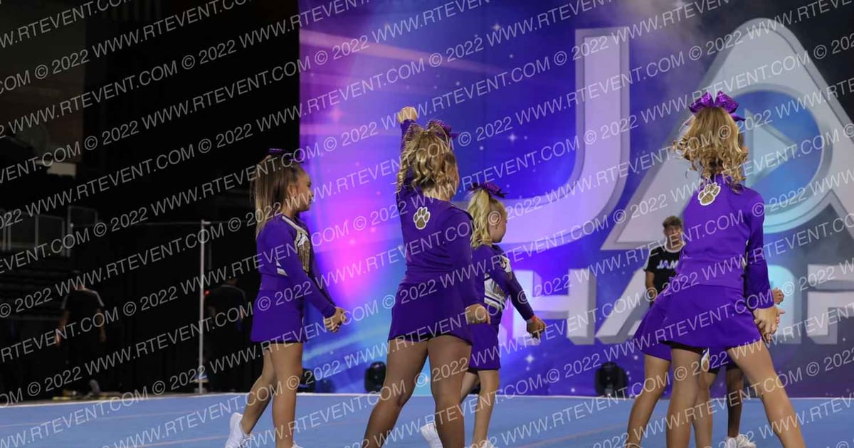 ESCALON YOUTH COUGARS JUNIOR NOVICE · Reload