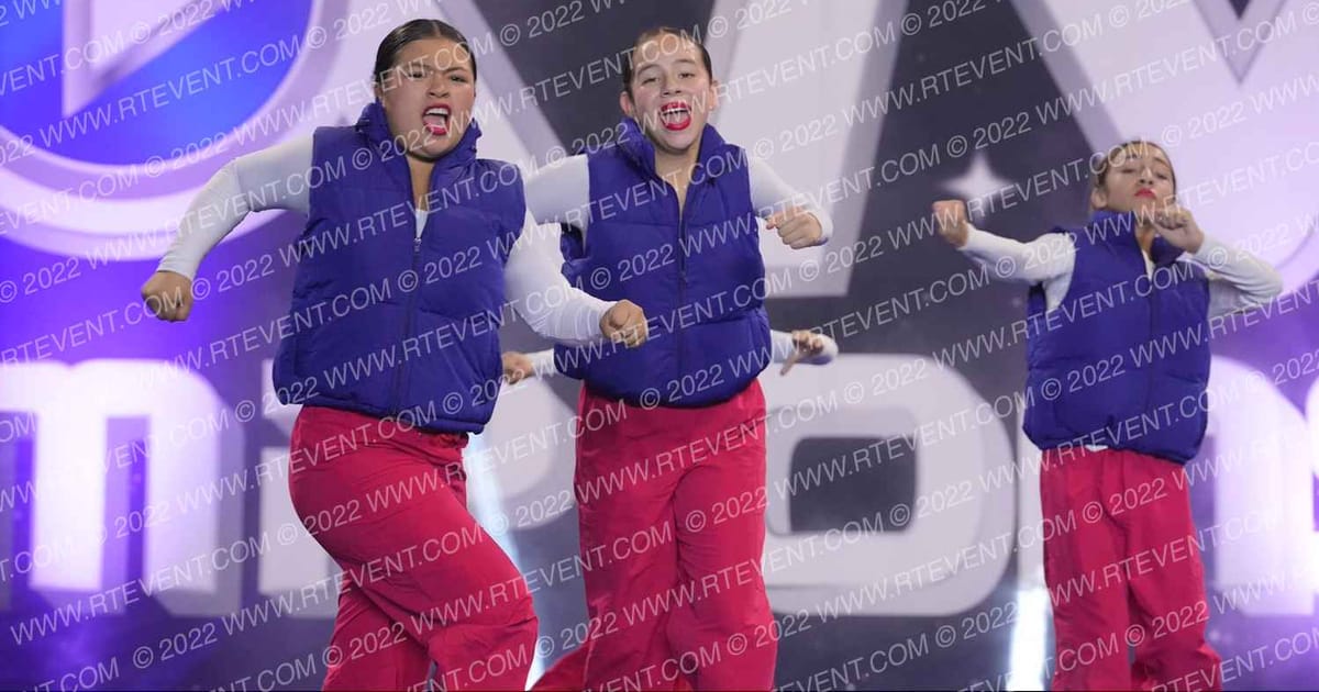 FIREBAUGH FALCON SENIORS · Fall Fest