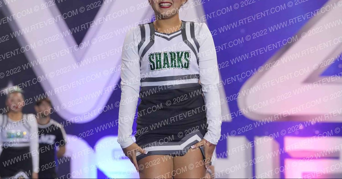 SHARKS VARSITY CHEER · Fall Fest