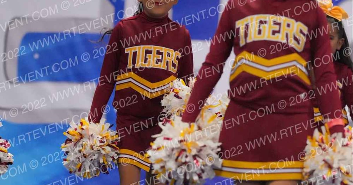 LOS BANOS TIGERS MIGHTY MIGHTS · Tri County League Championship