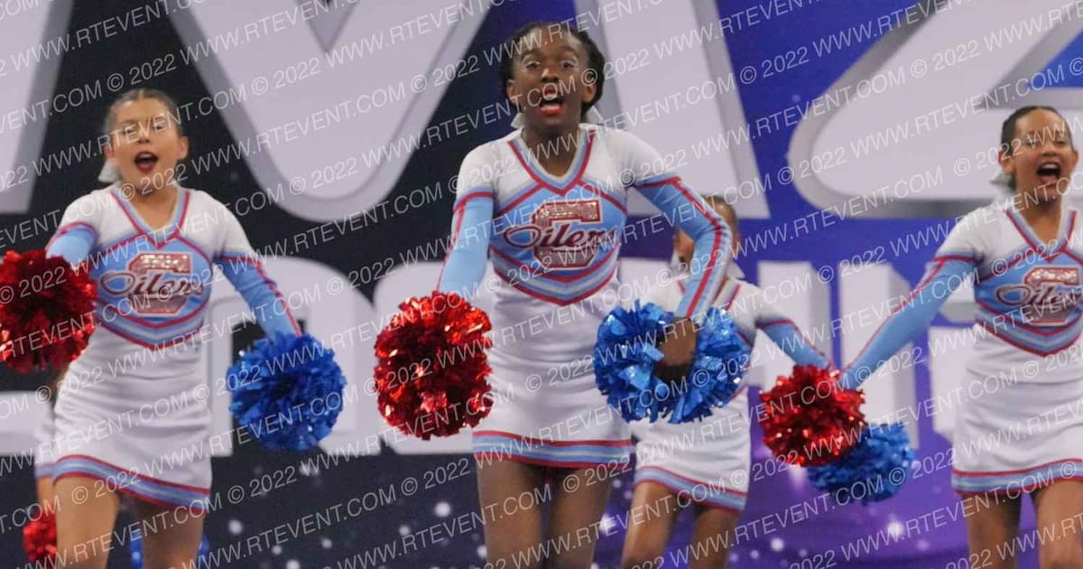 COALINGA OILERS CHEER JUNIORS · Tri County League Championship