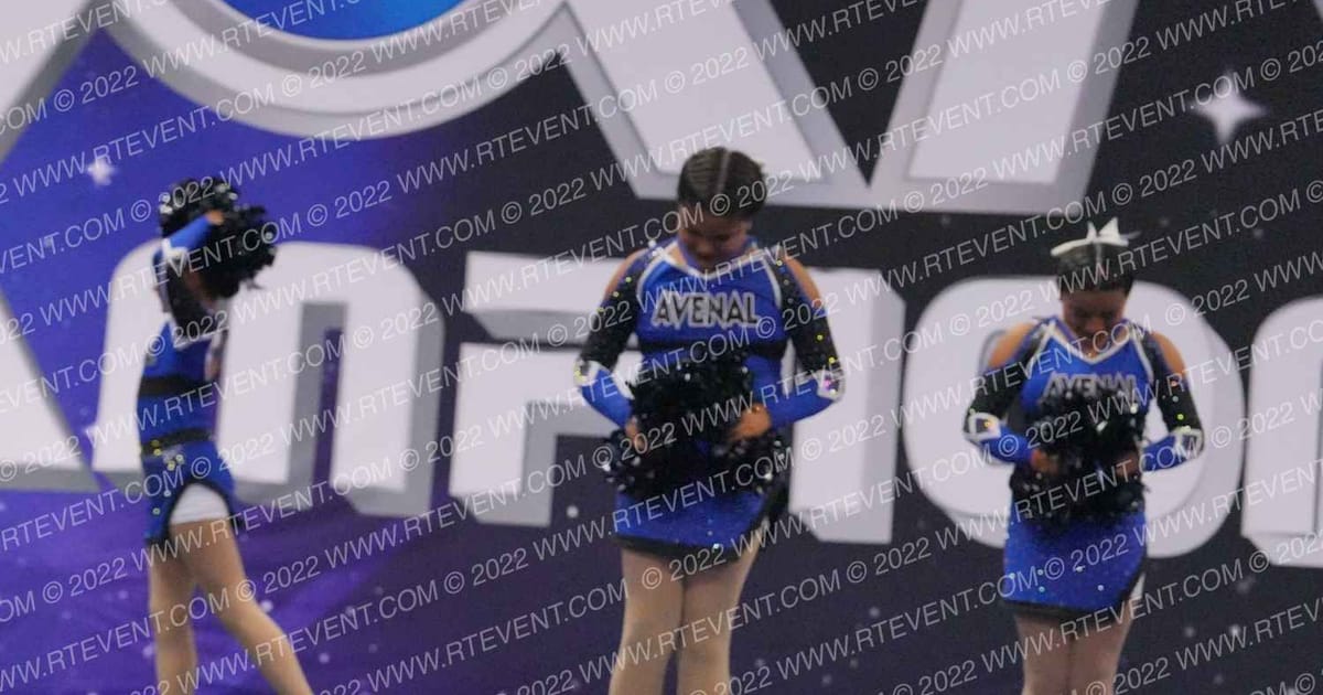 AVENAL YOUTH CHEER JUNIORS · Tri County League Championship