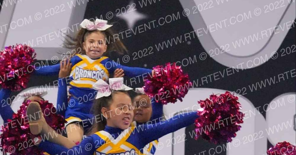 DOS PALOS BRONCO YOUTH CHEER PEEWEES · Tri County League Championship