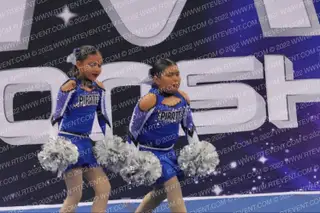 AVENAL YOUTH CHEER MIGHTY MITES