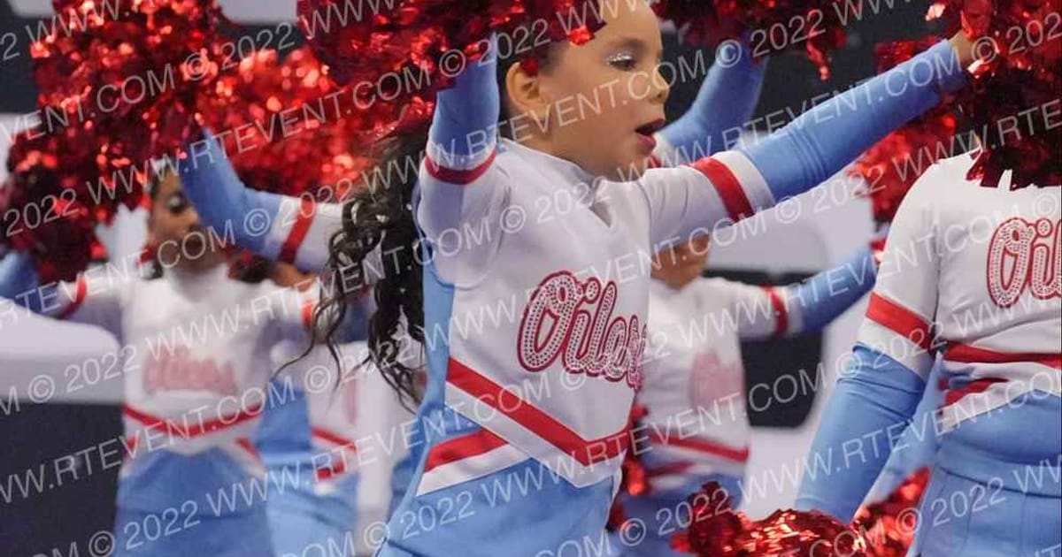 COALINGA OILERS CHEER PEE WEE · Tri County League Championship