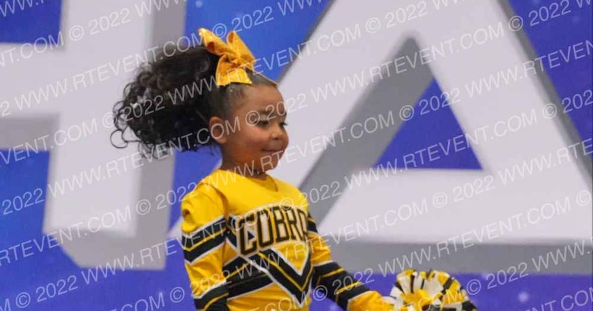 MENDOTA COBRA CHEER MIGHTY  MITES · Tri County League Championship
