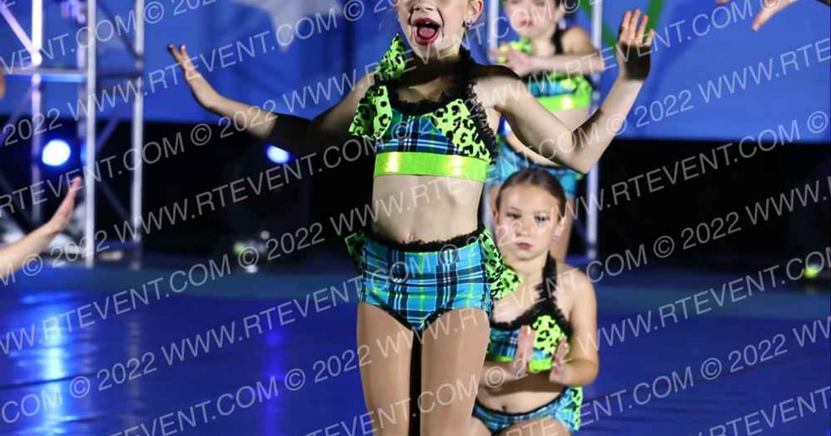 Brio Studios Mini Badgers · Nations Choice Dance Grand and Cheer Showdown