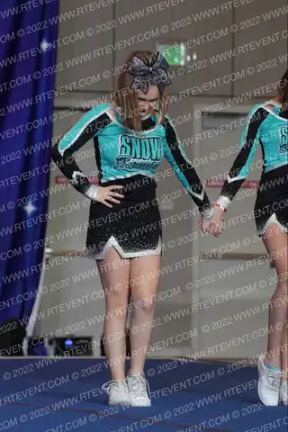 TAHOE ELITE CHEER SNOWBUNNIES