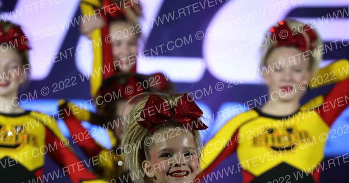 Terre Haute Cheer University HAMBURGLARS · Athletic Nationals St Charles