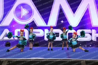 MAYANS CHEER AND DANCE EMERALD DIVAS