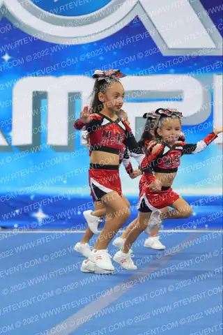 NO LIMIT DANCE AND CHEER HEAT