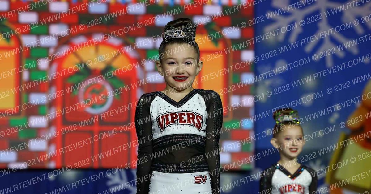 Stars Vipers Katy Rosy Boas · Spirit Celebration Christmas Grand Nationals
