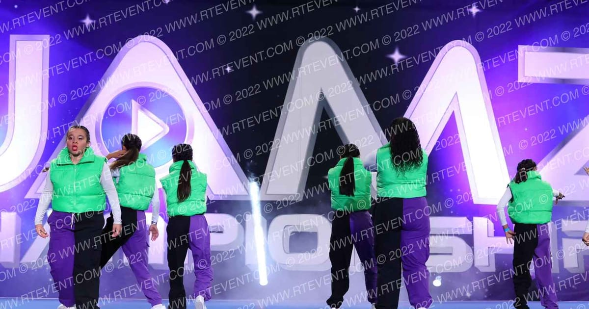 EYAC ELITE RED MANIA · Adrenaline