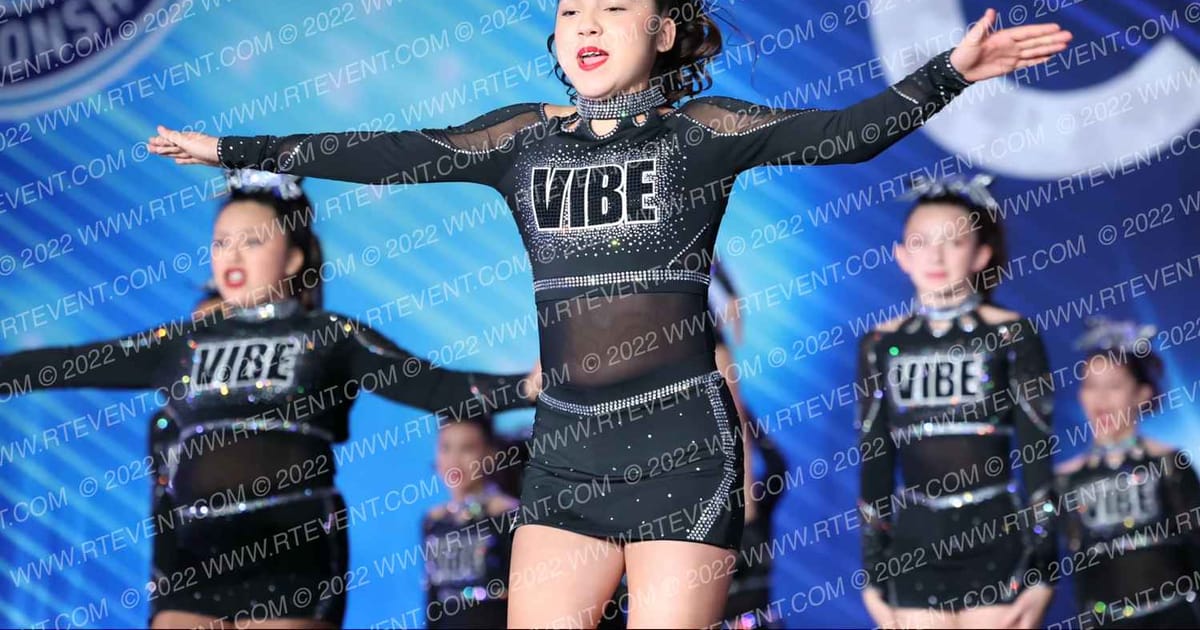 Vibe Cheer Lady Rage · Cali Crown