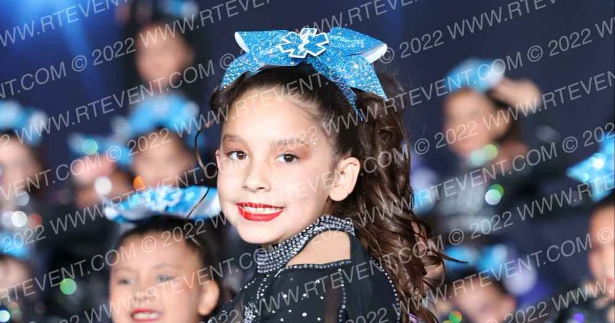 Vibe Cheer Ice Queens · Cali Crown