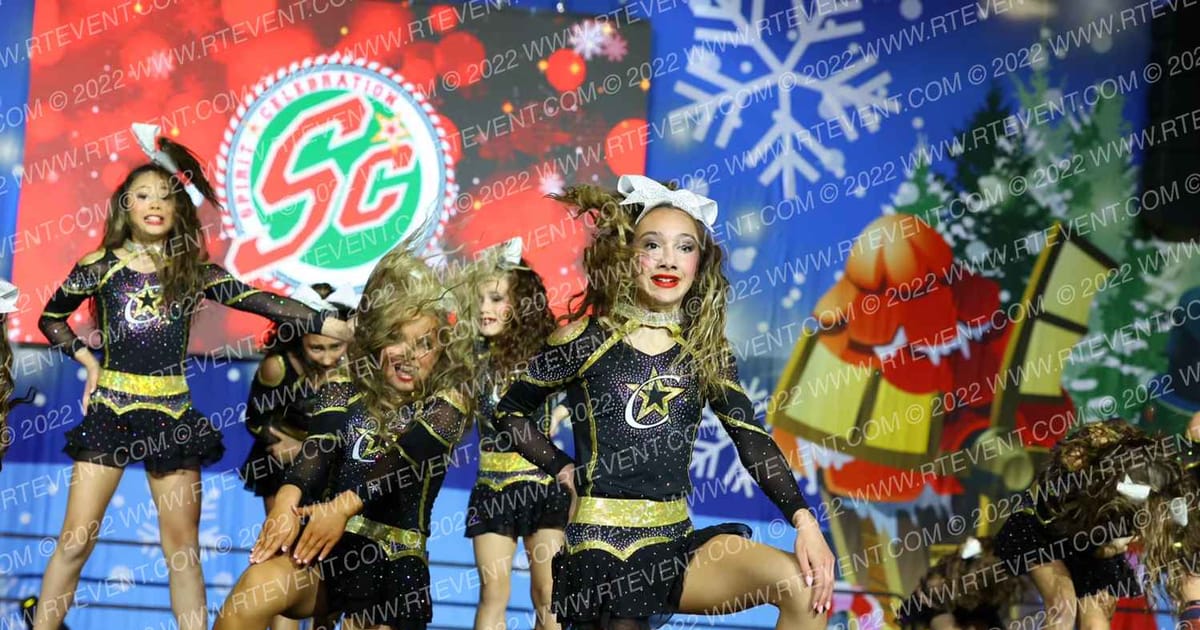 Champion Cheer Lava Girls · Spirit Celebration Christmas Grand Nationals