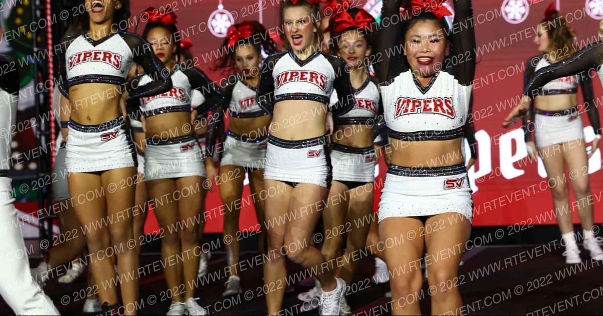 Stars Vipers Fierce Boas · Spirit Celebration Christmas Grand Nationals