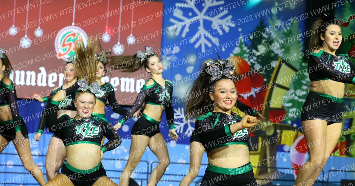 Thunder Extreme Flash · Spirit Celebration Christmas Grand Nationals
