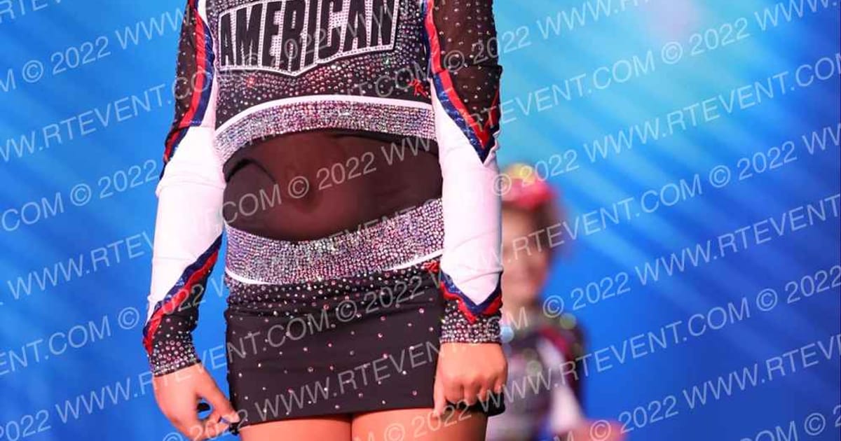 American Cheer MINI SPARKLE · Cali Crown