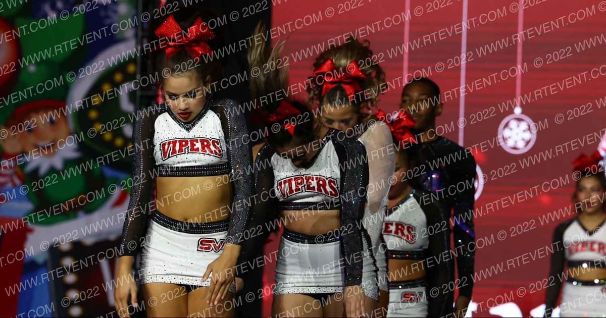 Stars Vipers Fierce Boas · Spirit Celebration Christmas Grand Nationals