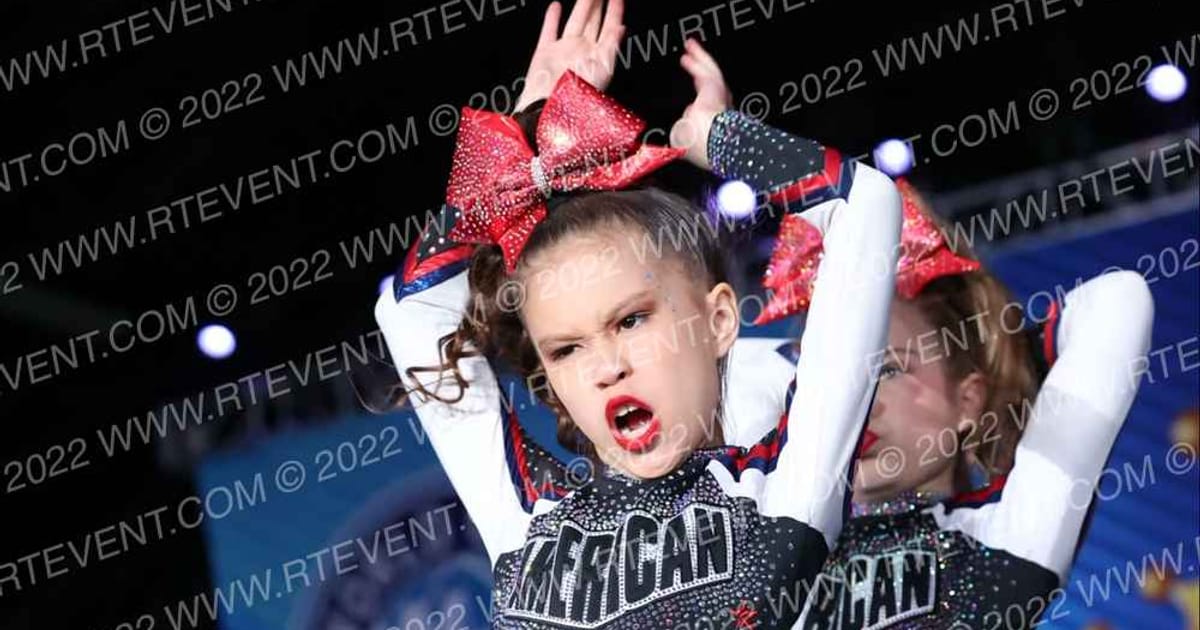 American Cheer YOUTH BLUE · Cali Crown