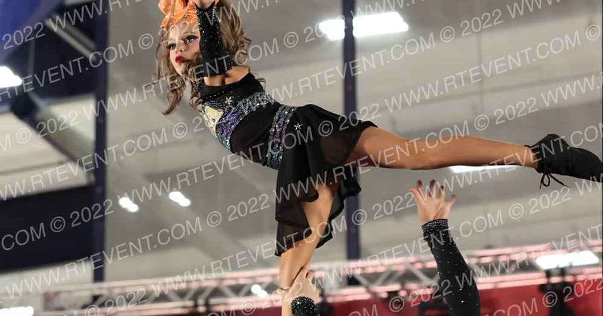 Golden Elite All Stars 2 Chains · Cheer Power Holiday Showdown Roseville