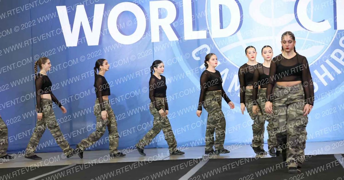 Glendora High School Pep Squad JV Hip Hop · Cali Crown
