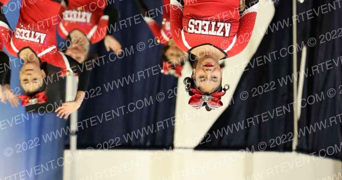 South Gate AZTECS 13U AZTECS CHEER · Cali Crown