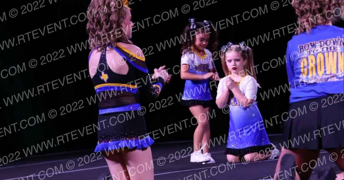 Texas Empire Tiny Tyrants · Cheer Power Holiday Showdown Houston DIDII