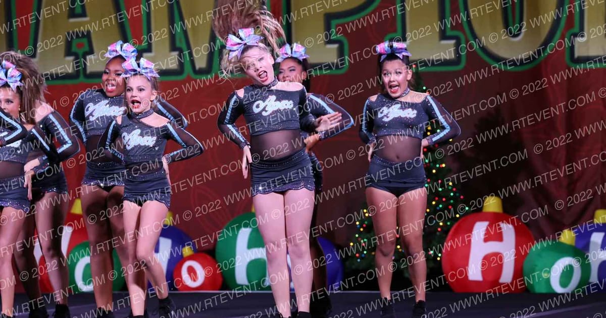 Apex Cheer Golden Angels · Cheer Power Holiday Showdown Houston DIDII