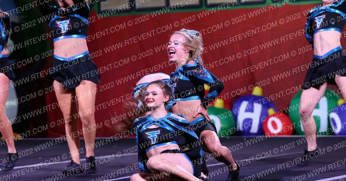 K & L Tumbletown Vogue · Cheer Power Holiday Showdown Houston DIDII