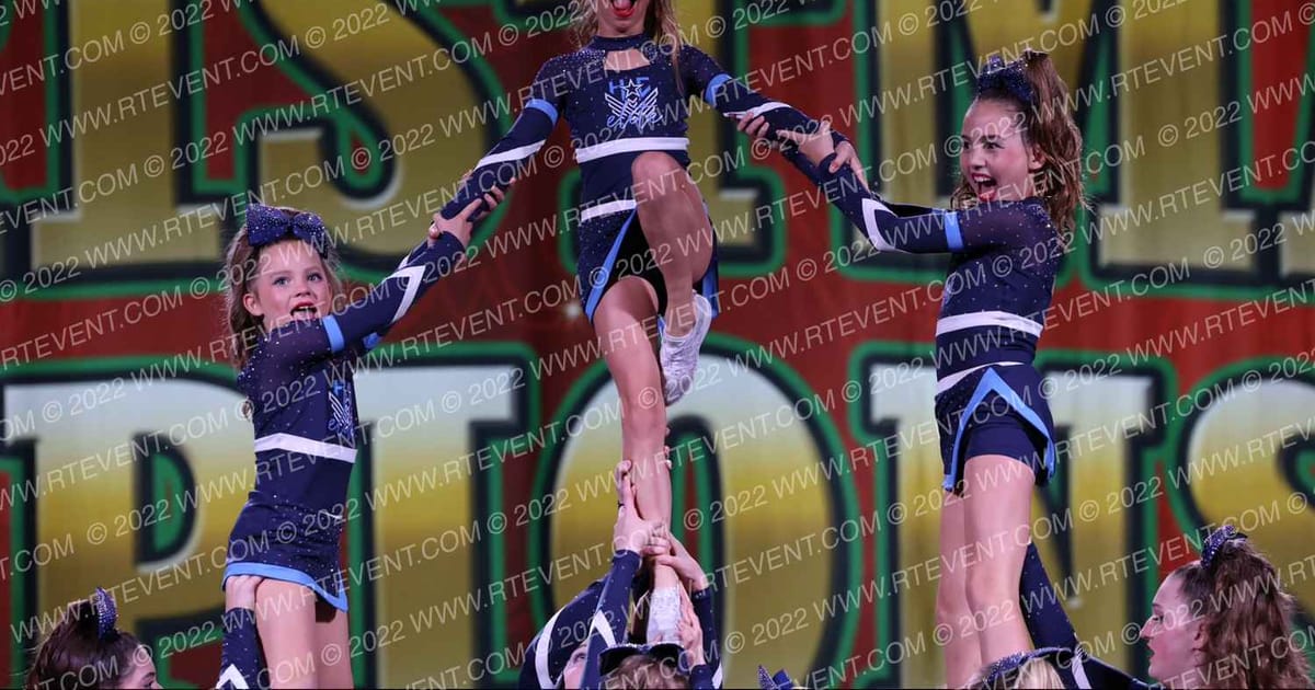 Hill Country Elite Cheer Aviators · Cheer Power Holiday Showdown Houston DIDII