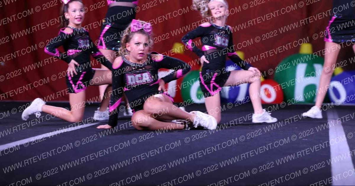 DCA Cheer and Tumbling Sapphire Diamonds · Cheer Power Holiday Showdown Houston DIDII